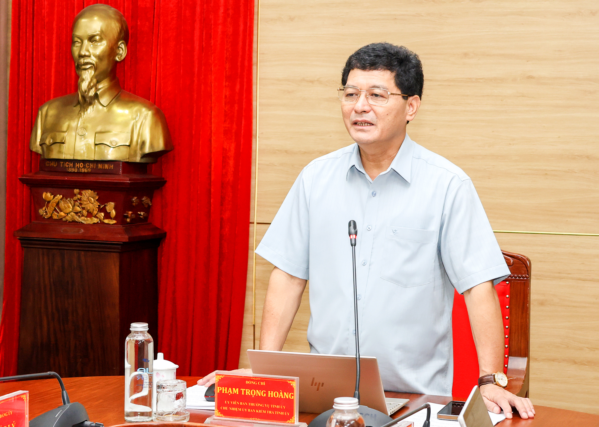 Anh-tin-bai